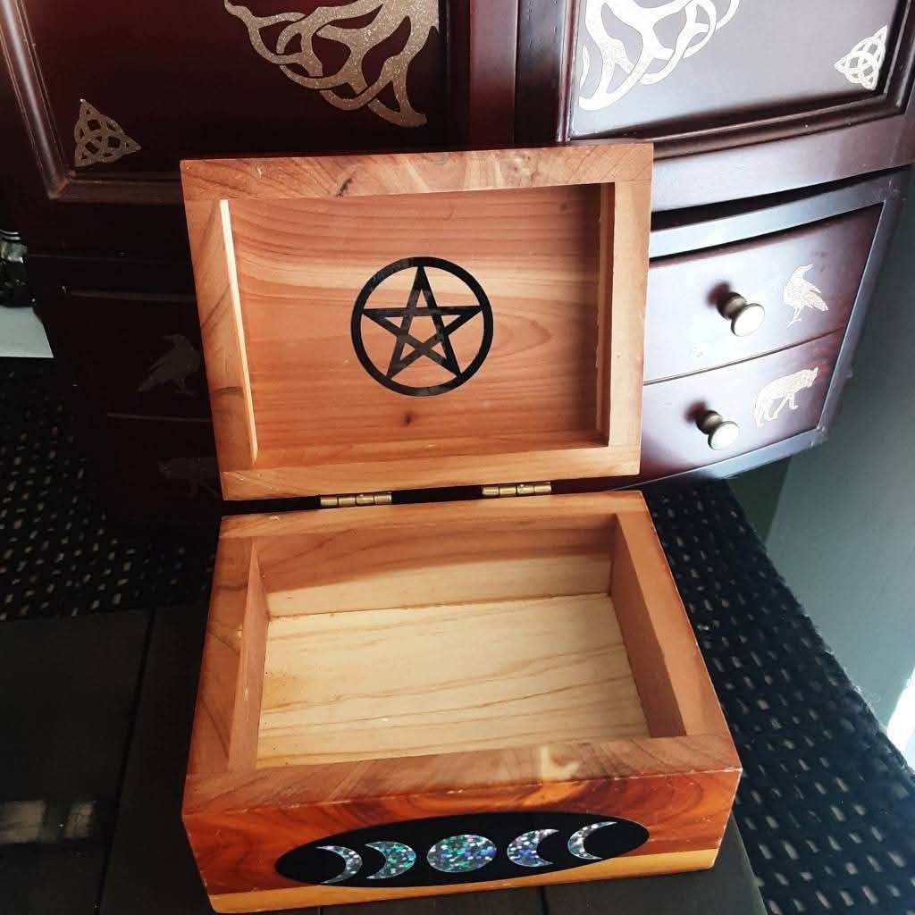 Wooden box with moon phase, please read