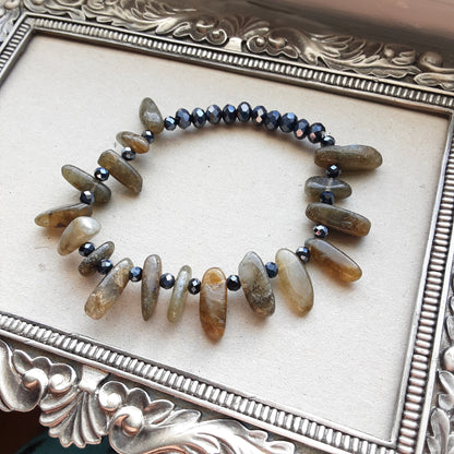 Stretch bracelet with Labradorite