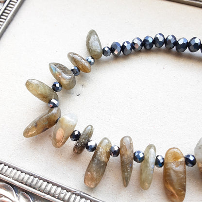 Stretch bracelet with Labradorite