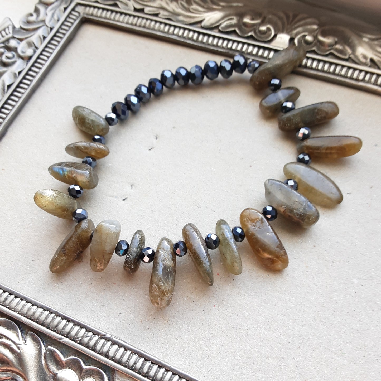 Stretch bracelet with Labradorite