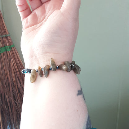 Stretch bracelet with Labradorite