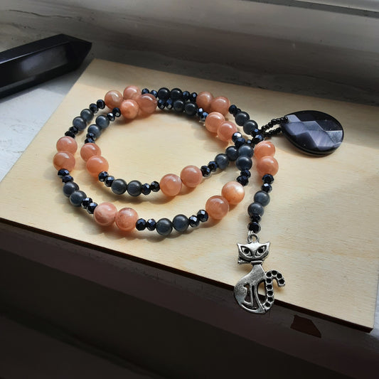 Bast prayer beads