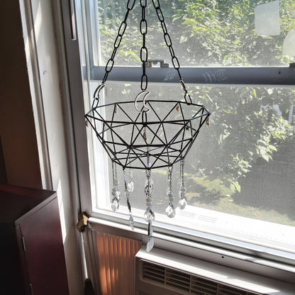 Plant hanger with clear Quartz