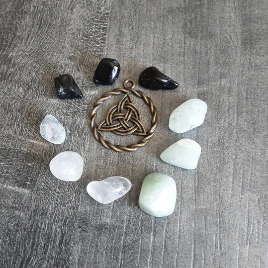 Altar decor set Triquetra