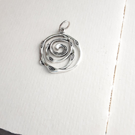 Swirl pendant