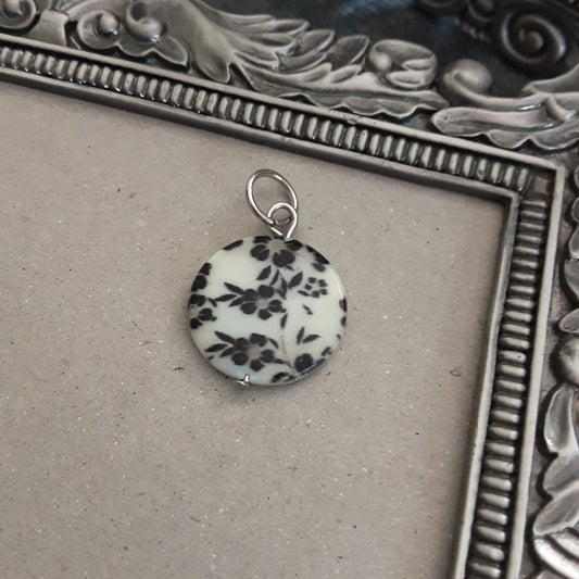 Flower pendant