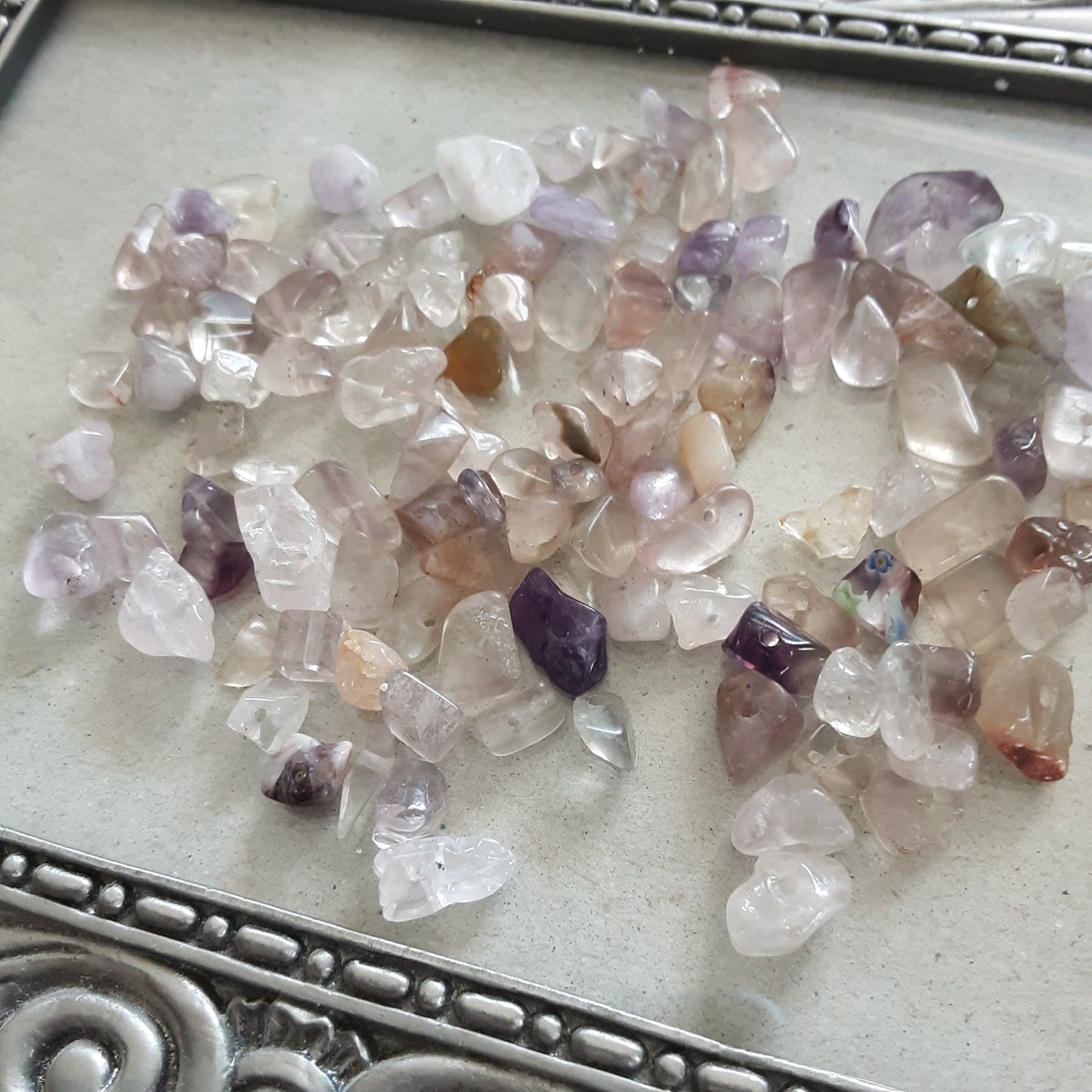 Fluorite gemstone chips