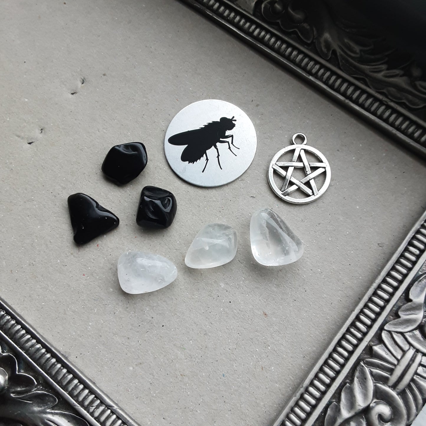 Beezlebub altar decor set