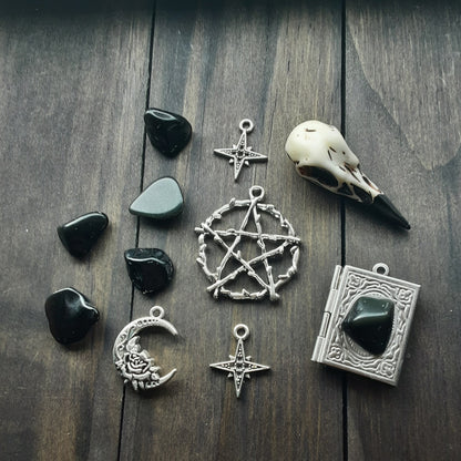 Hekate altar decor set