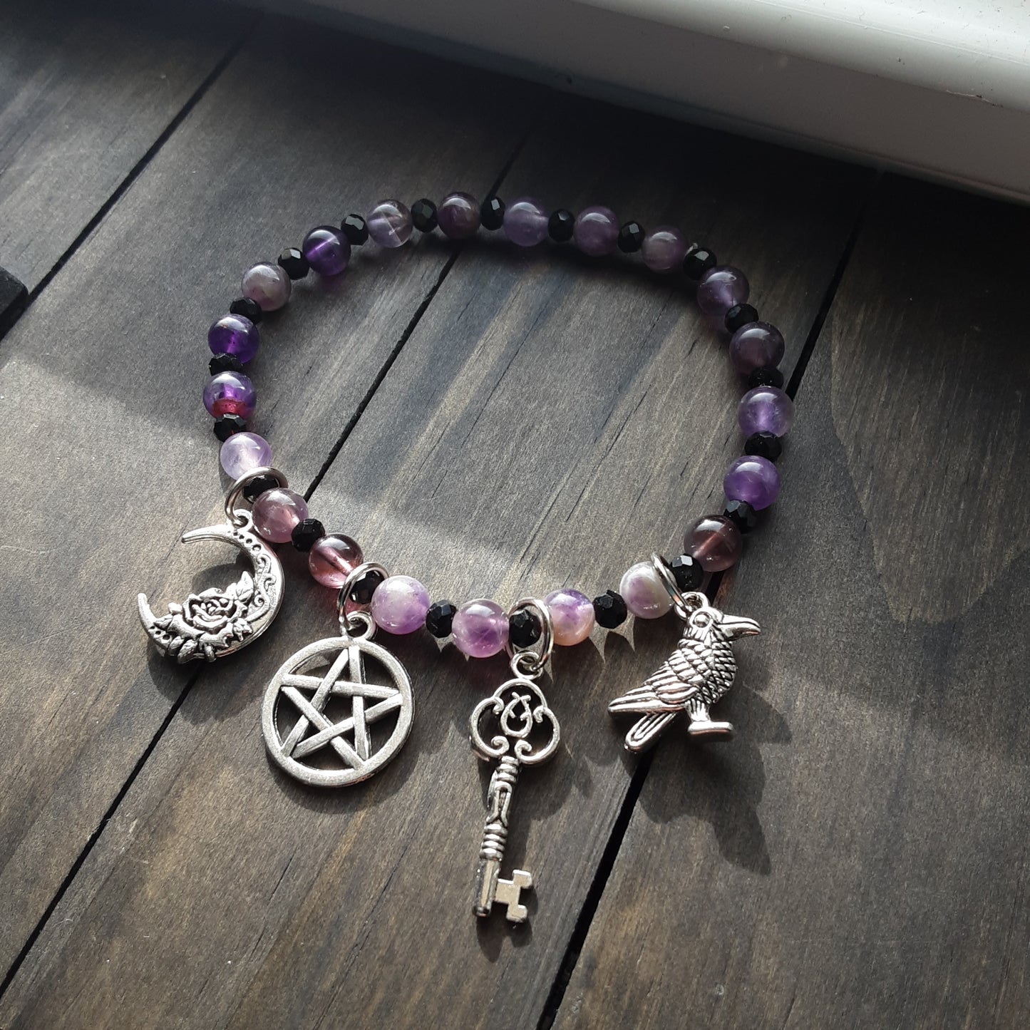 Witch prayer bracelet with Amethyst