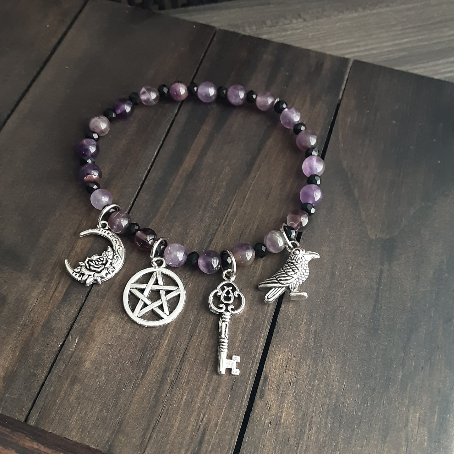 Witch prayer bracelet with Amethyst