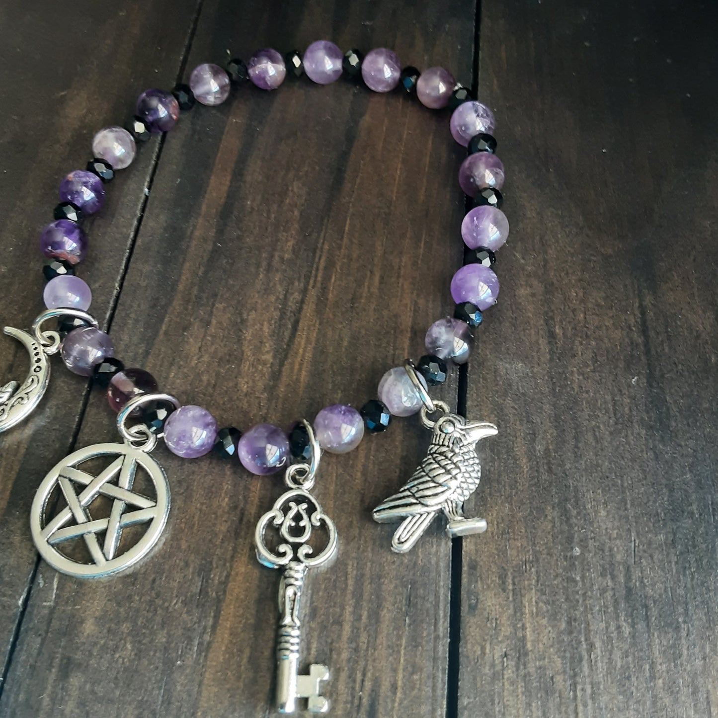 Witch prayer bracelet with Amethyst