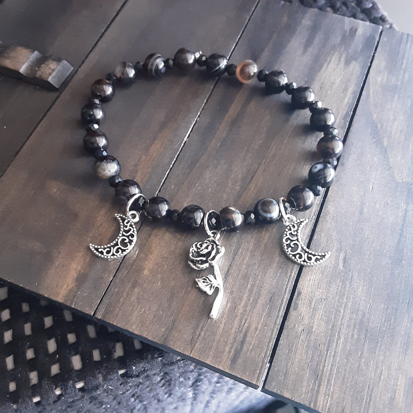 Rose and moon Agate bracelet
