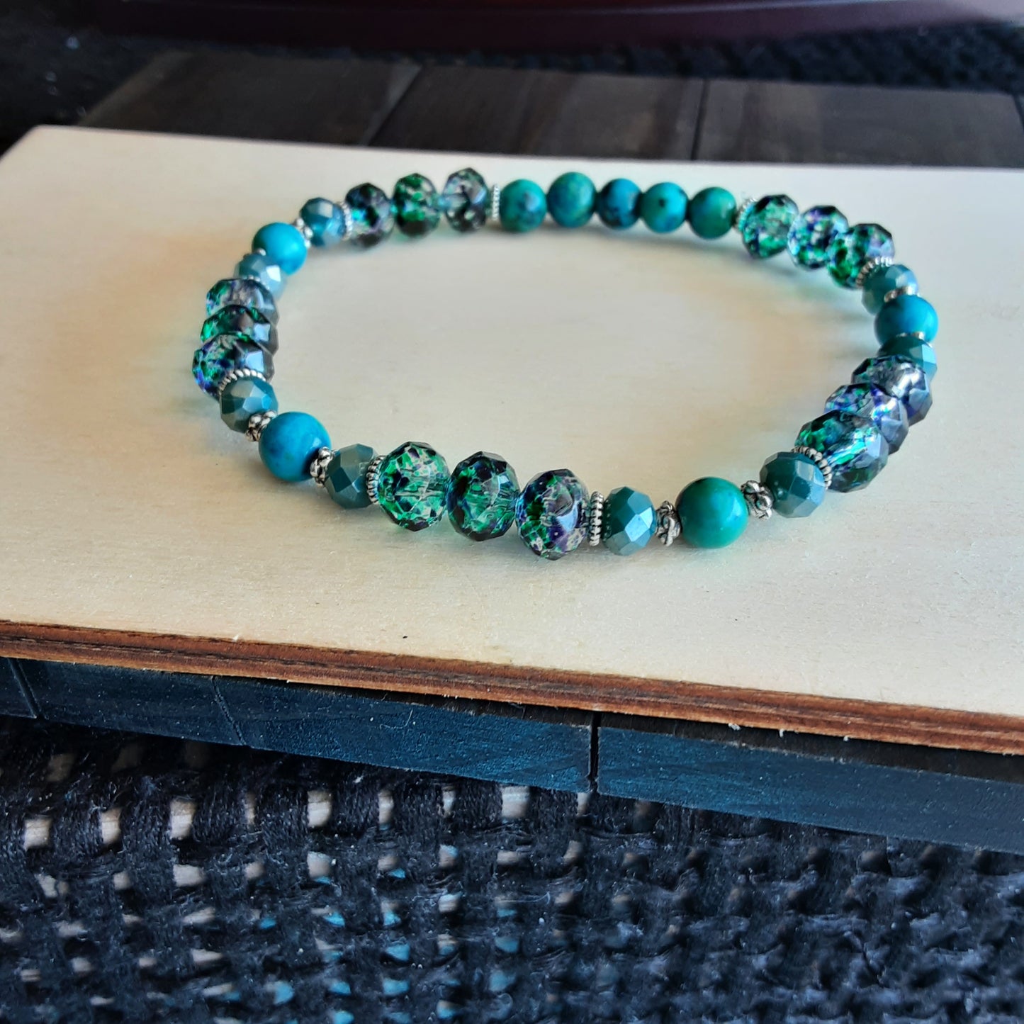 Blue and green stretch bracelet