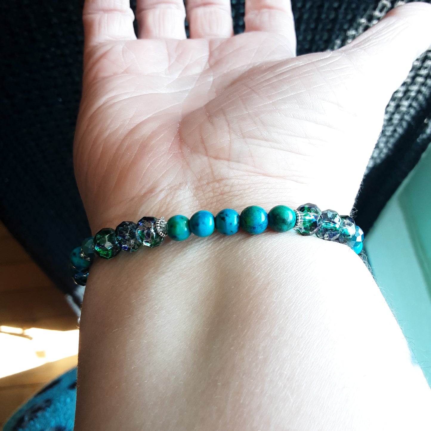 Blue and green stretch bracelet
