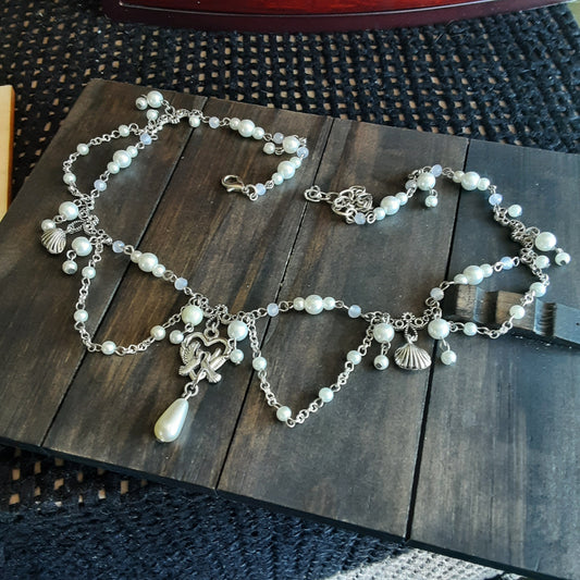 Aphrodite dedication necklace